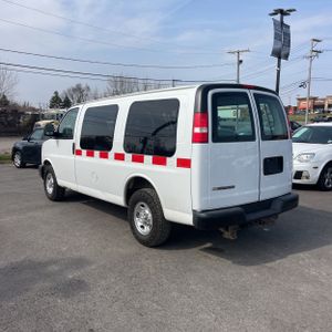CHEVROLET EXPRESS 2500 - 5
