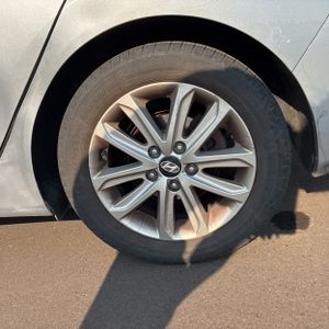 2015 Hyundai ELANTRA SE — миниатюра 18