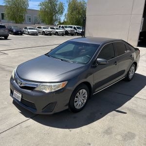 TOYOTA CAMRY - 1