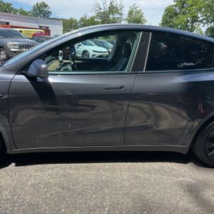 TESLA MODEL Y LONG RANGE - 4
