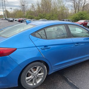 HYUNDAI ELANTRA SE - 9