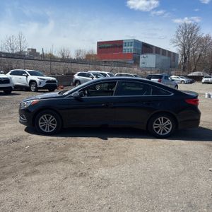 HYUNDAI SONATA SE - 3