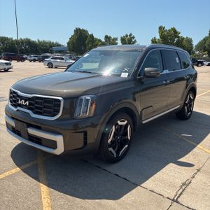 صورة 1 لـ 2025 KIA TELLURIDE S