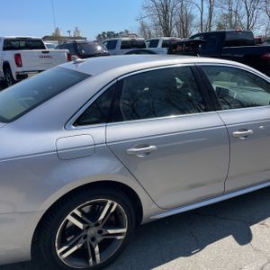 AUDI A4 2.0T PREMIUM - 9