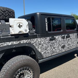 صورة 9 لـ 2024 JEEP GLADIATOR WILLYS