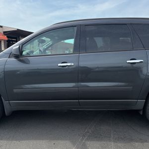 CHEVROLET TRAVERSE LS - 4