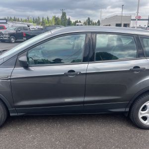 FORD ESCAPE S - 4