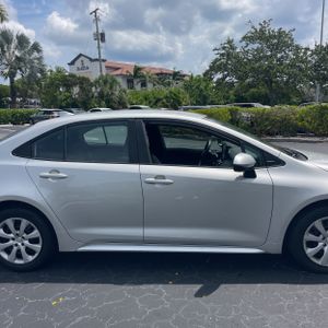 2024 Toyota COROLLA LE 缩略图 11