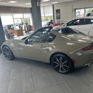 MAZDA MX-5 MIATA RF GRAND TOURING - 3