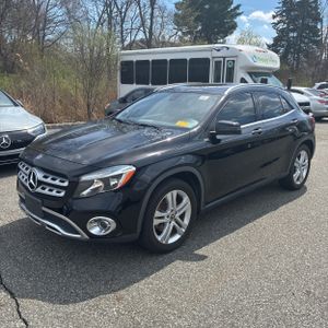 MERCEDES-BENZ GLA - 1