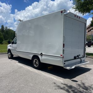 FORD E-350 CUTAWAY - 5