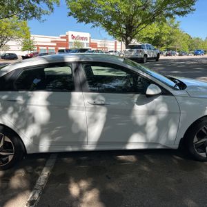 HYUNDAI ELANTRA SEL - 10