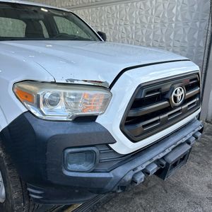 صورة 47 لـ 2017 Toyota TACOMA SR