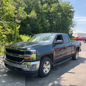 2018 Chevrolet SILVERADO 1500 LT 照片 1