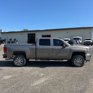 صورة 10 لـ 2017 Chevrolet SILVERADO 2500HD LT