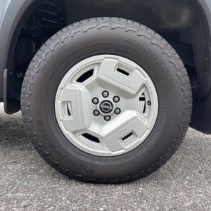 2024 Nissan FRONTIER SV — миниатюра 18