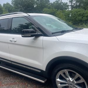 2018 FORD EXPLORER XLT photo 9