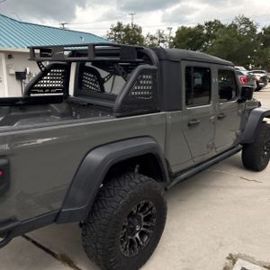 صورة 9 لـ 2020 JEEP GLADIATOR SPORT