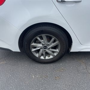 2019 KIA OPTIMA LX thumbnail 19