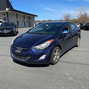 HYUNDAI ELANTRA GLS - 1