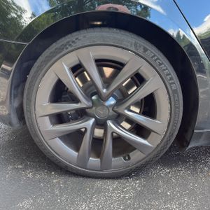 2021 Tesla MODEL S PLAID — миниатюра 18