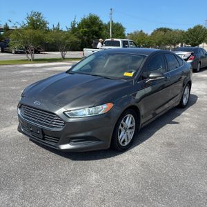 FORD FUSION SE - 1