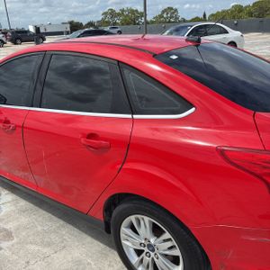 FORD FOCUS SEL - 6