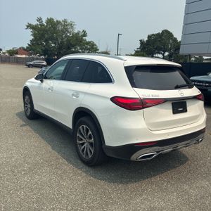 2025 Mercedes-BENZ GLC photo 5