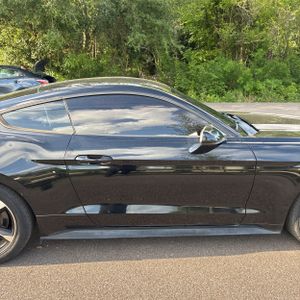 FORD MUSTANG V6 - 10