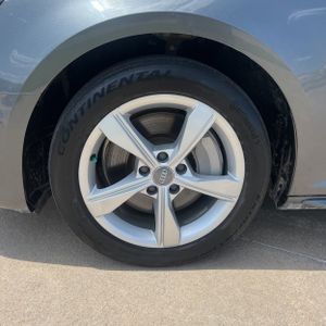 صورة مصغرة 17 لـ 2019 AUDI A4 PREMIUM