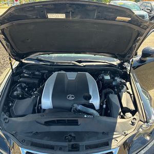 صورة 45 لـ 2016 Lexus IS 300 BASE
