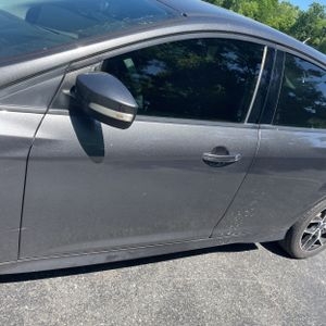 FORD FOCUS SE - 4