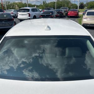2019 Chrysler 300 TOURING — миниатюра 16