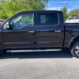 FORD F-150 LARIAT - 4