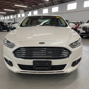 FORD FUSION SE - 10