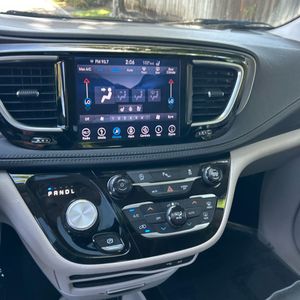 2018 Chrysler PACIFICA LIMITED — фото 38