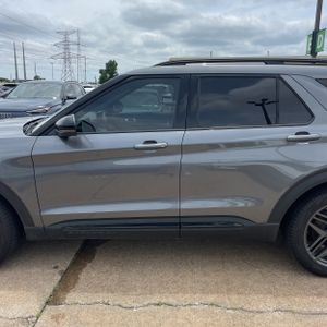 FORD EXPLORER ST - 4