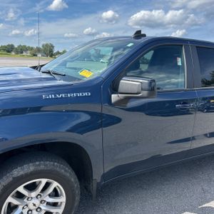 صورة 2 لـ 2019 Chevrolet SILVERADO 1500 RST
