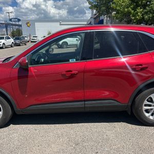 صورة 4 لـ 2020 FORD ESCAPE SE