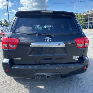 2010 Toyota SEQUOIA PLATINUM photo 7
