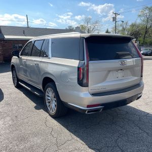 CADILLAC ESCALADE ESV LUXURY - 5