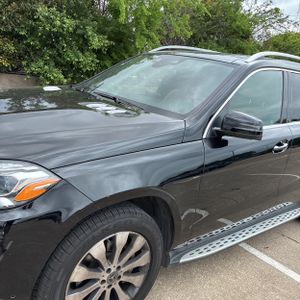 MERCEDES-BENZ GLS - 2