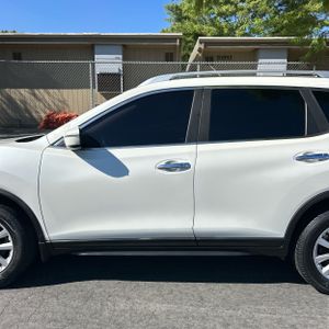 2017 Nissan ROGUE SV 照片 4