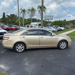 2011 Toyota CAMRY LE photo 8
