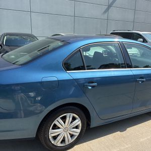 صورة 8 لـ 2017 Volkswagen JETTA 1.4T S