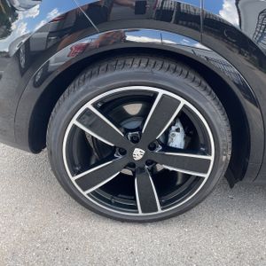 صورة 19 لـ 2020 Porsche CAYENNE TURBO