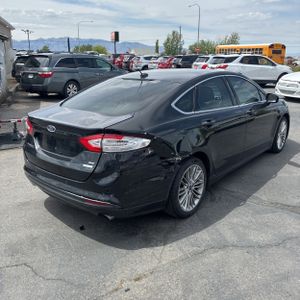 FORD FUSION SE - 8