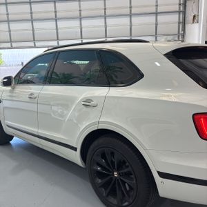 BENTLEY BENTAYGA V8 - 5