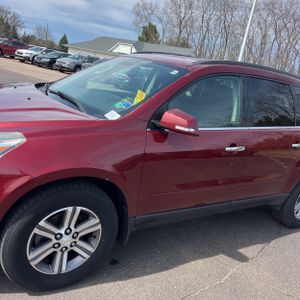 CHEVROLET TRAVERSE LT - 2