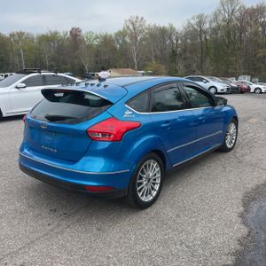 FORD FOCUS ELECTRIC - 7